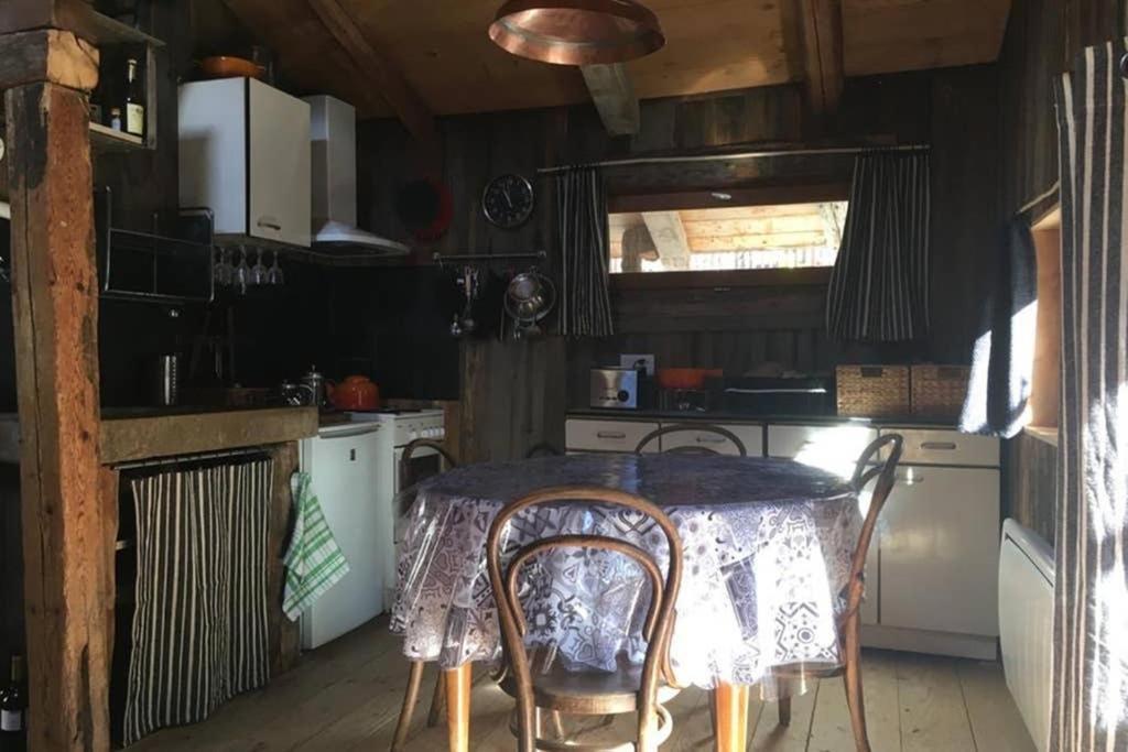 Le Tretien La Cabane De L'Homme Tranquille מראה חיצוני תמונה